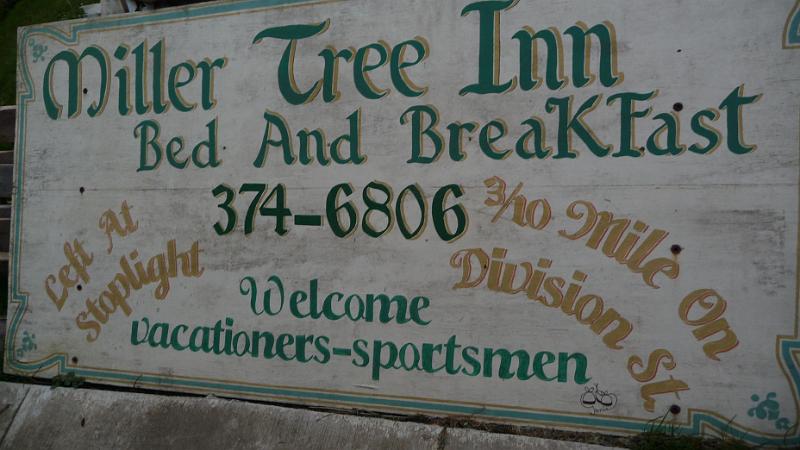 2009_0418DanO0071.JPG - Olympics, Dan;Miller Tree Inn; Forks; Twilight