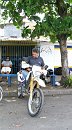 Costa Rica April 2005; Broke bike at Puntarenas * Apr 10, 2005 - 10:53 AM